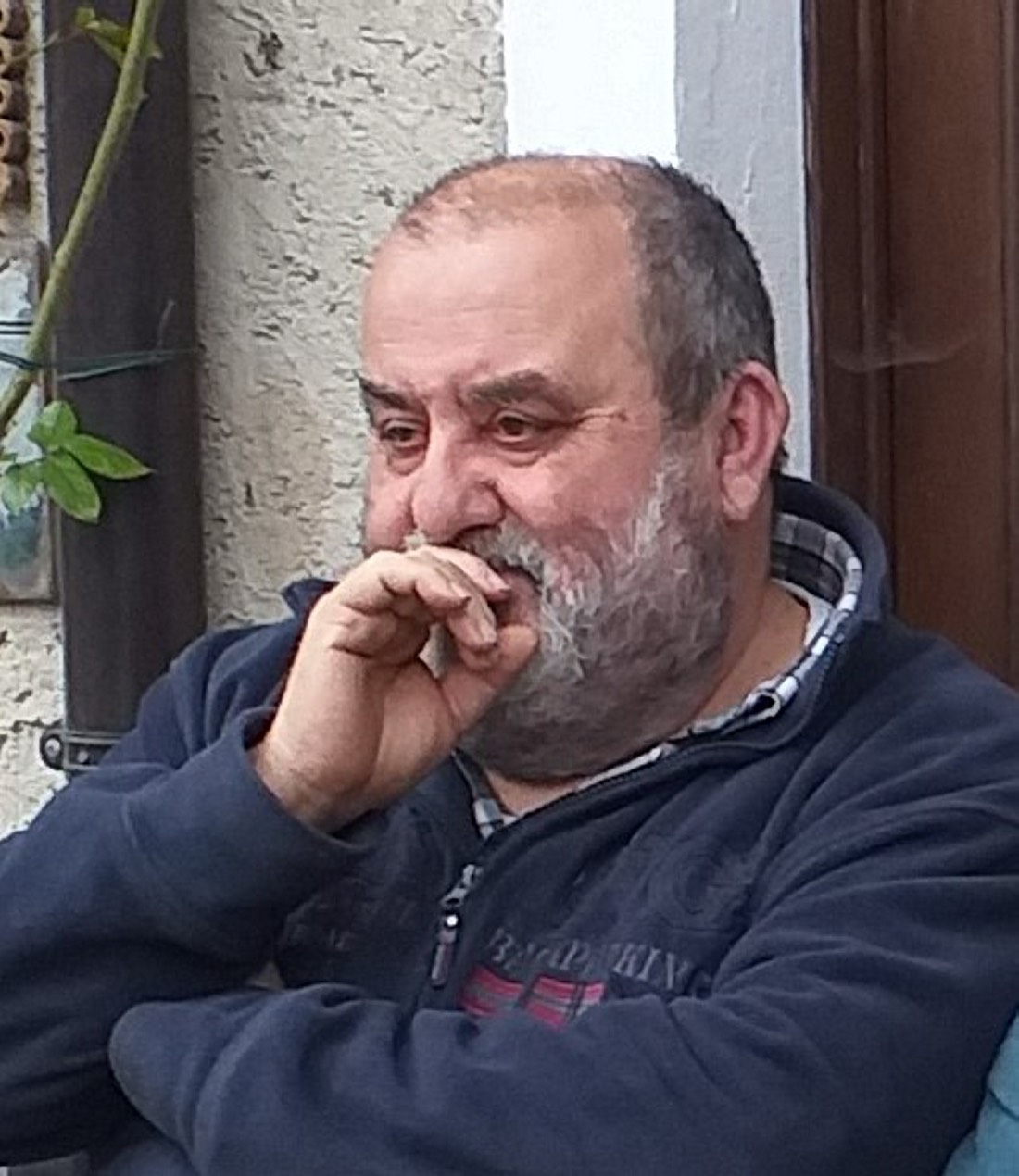 Alberto «Barba Bertu» Burzio, giornalista e scrittore, titolare del Bed & Breakfast